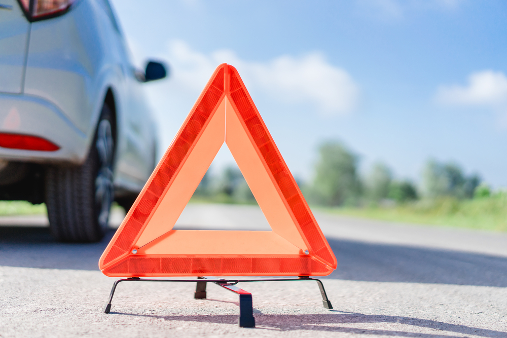 What to Put in Your D.I.Y. Emergency Roadside Kit