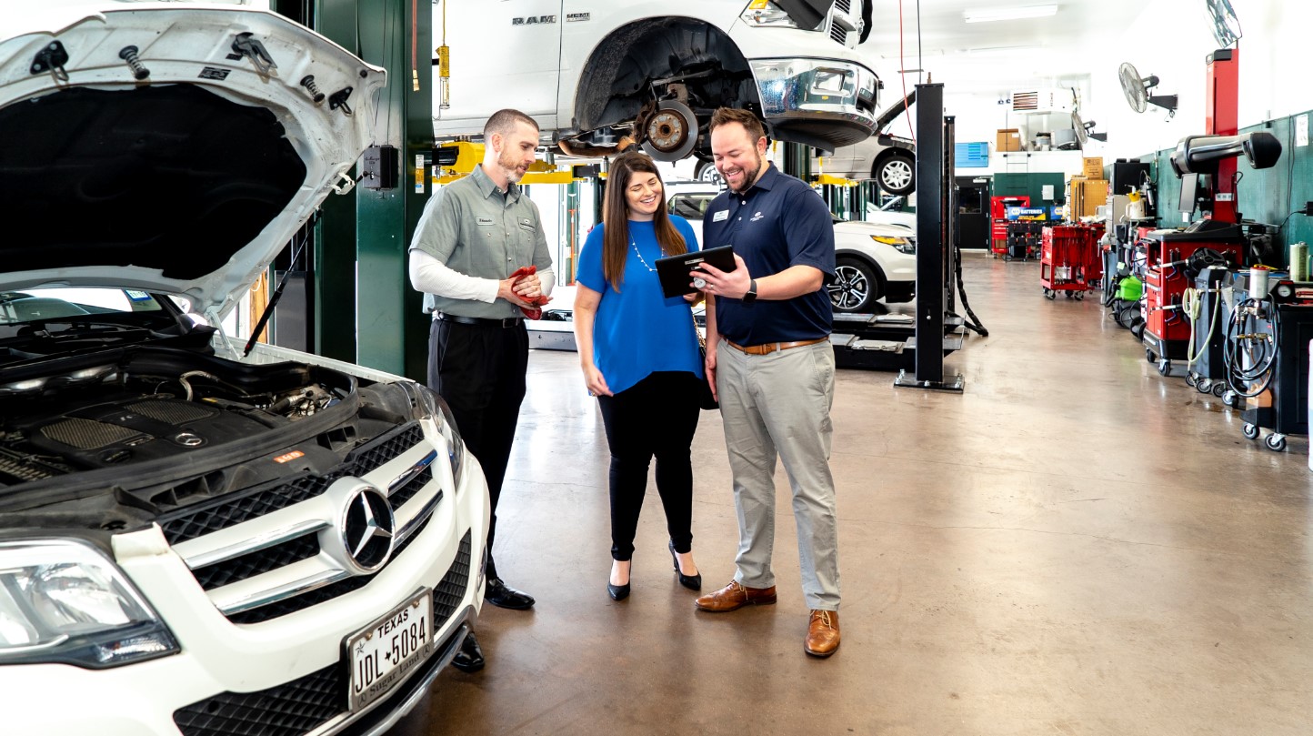 Know Your Oil: Choosing the Right Oil for Your Car