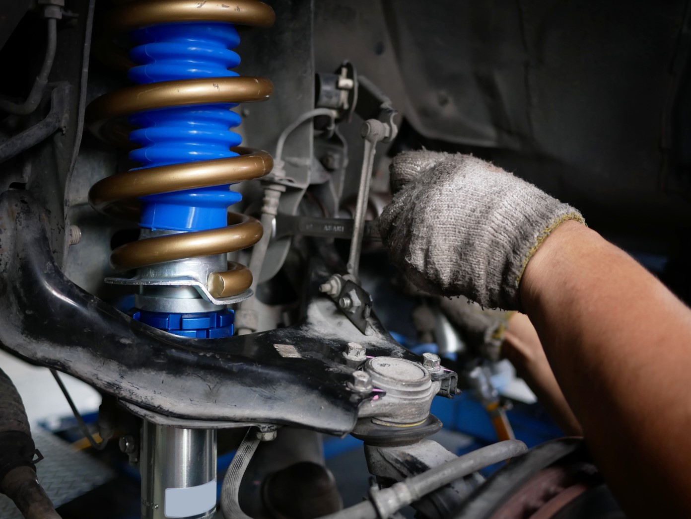 3 Signs Your Car Needs Suspension Service